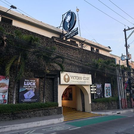 Hotel Victoria Court Malabon à Valenzuela Extérieur photo