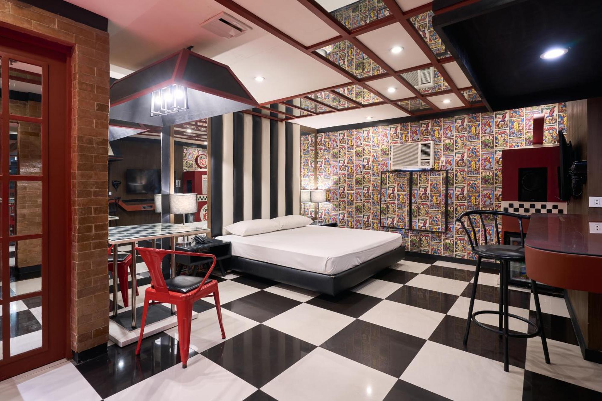 Hotel Victoria Court Malabon à Valenzuela Extérieur photo